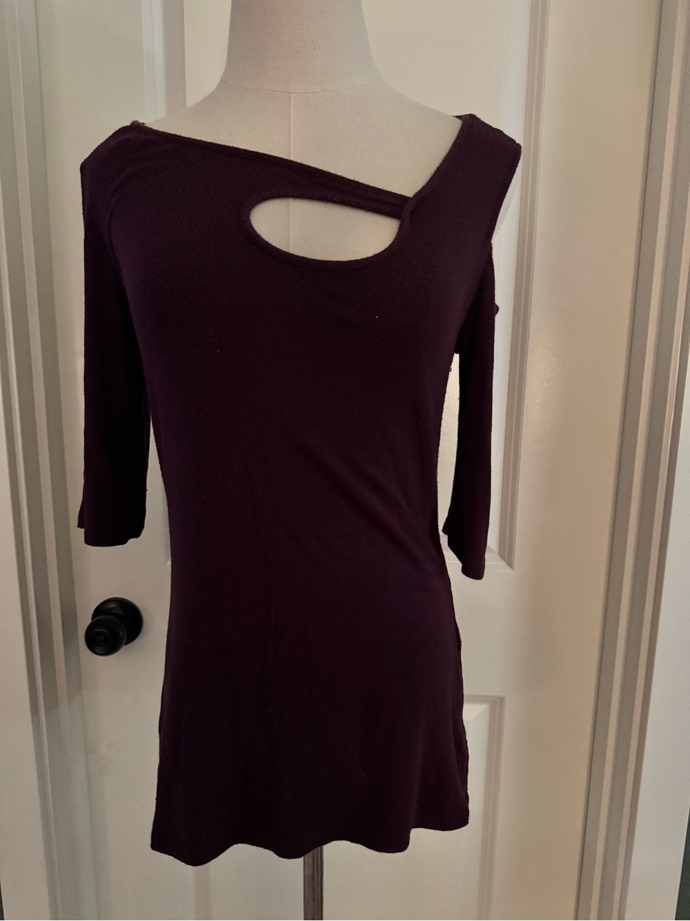 Asymmetric Cutout Tunic Top in Deep Purple